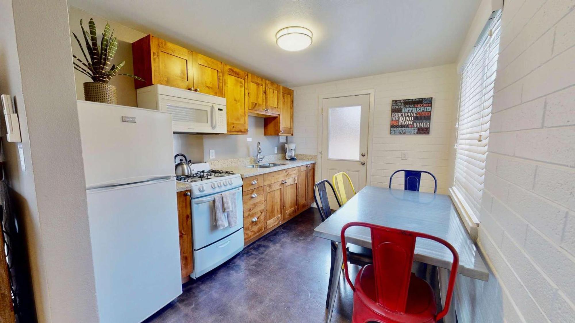 Downtown Cozy Base - Purple Sage 2 Holiday home