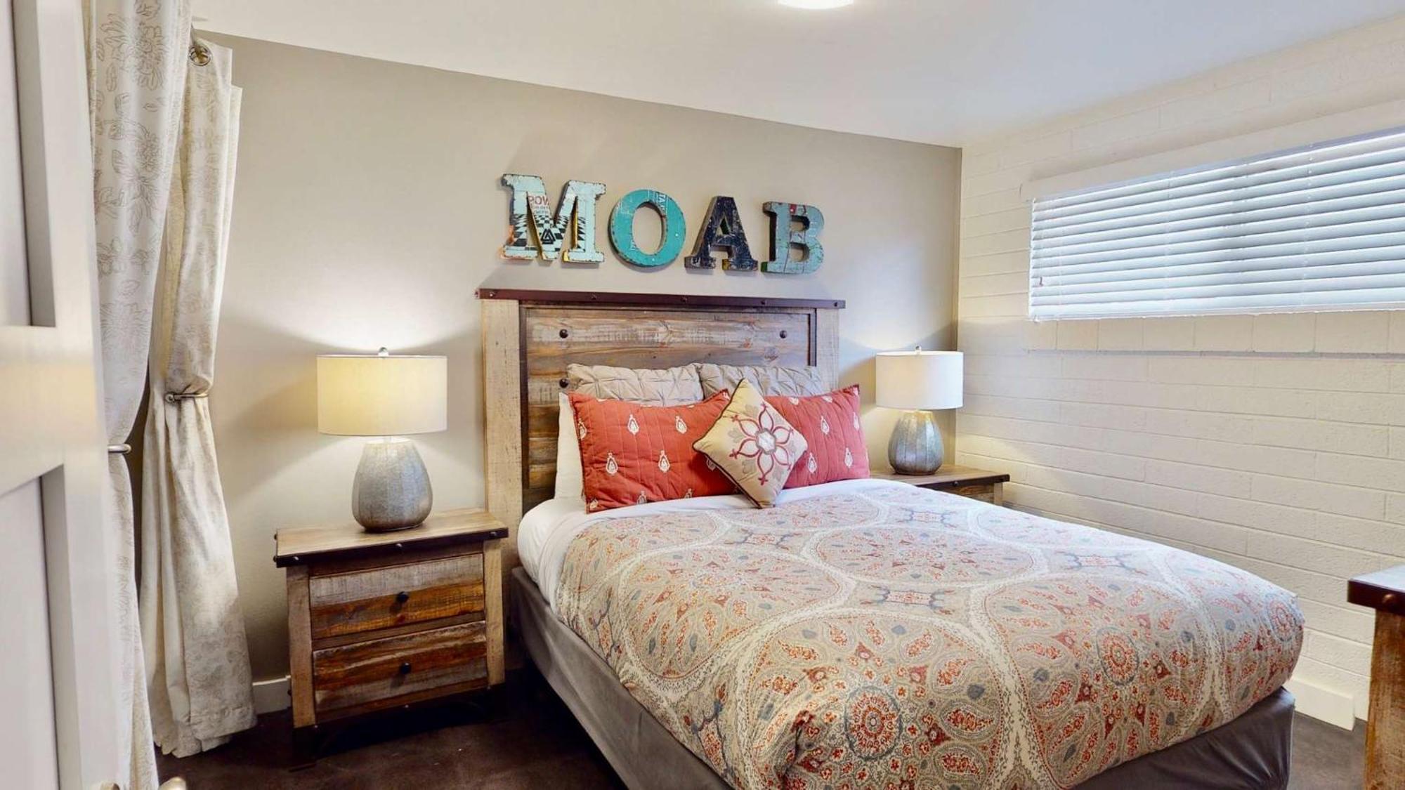 Downtown Cozy Base - Purple Sage 2 Holiday home